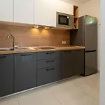 Two-bedroom In Iii Appartement *