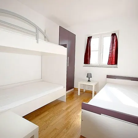 Two-bedroom In Iii *