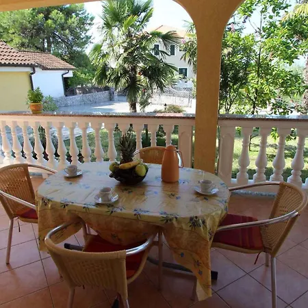 Two-bedroom In Iii *