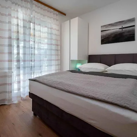 Appartement Two-bedroom In Iii *