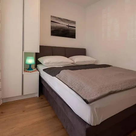 Two-bedroom In Iii Lejlighed Malinska
