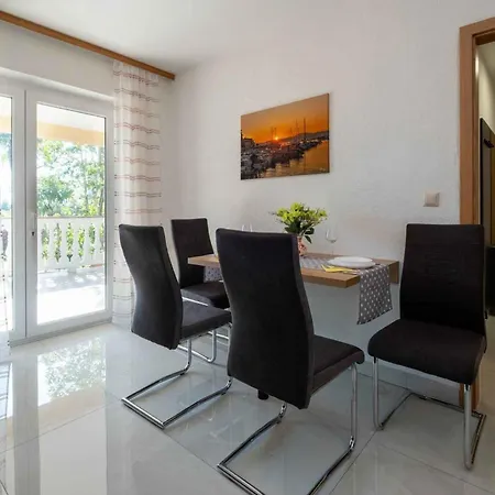 Two-bedroom In Iii * Malinska