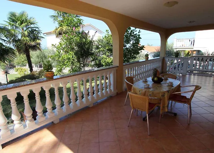 Two-bedroom In Iii Апартаменты Малинска