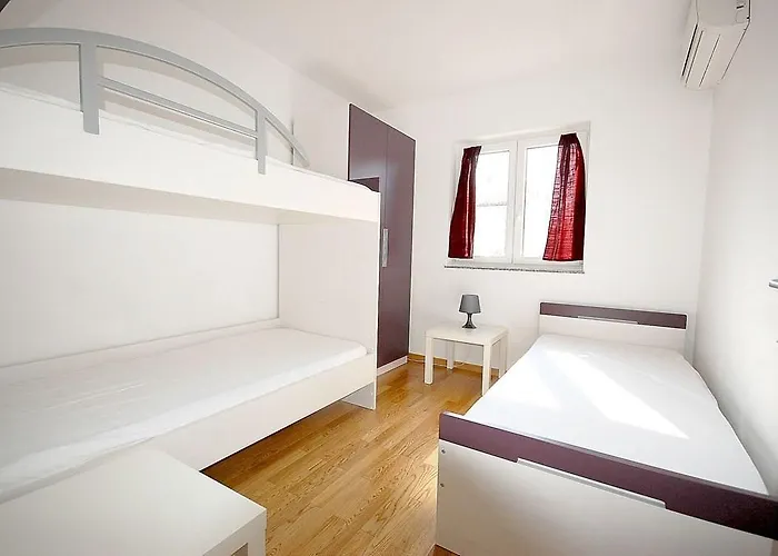 Two-bedroom In Iii *