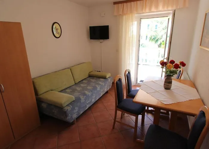 Two-bedroom In Iii Апартаменты Малинска