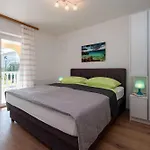Apartamento Two-bedroom In Iii Malinska